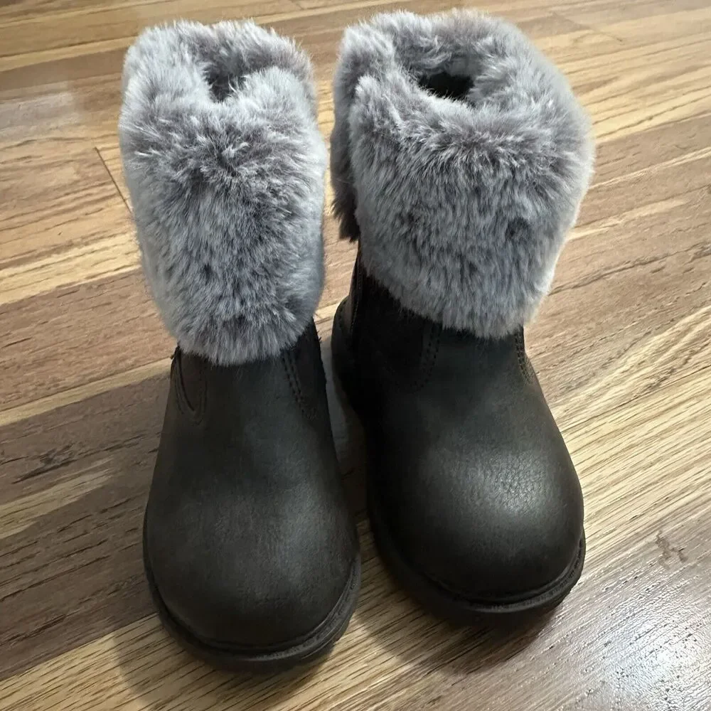 OshKosh B’Gosh Empress Boots, Faux Fur, Faux Leather, Toddler Size‎ 6